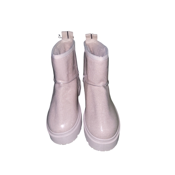 Steve Madden Shoes - NWOT Steve Madden Fur Lined Clear Rain/Snow Boots Women's size 5.5